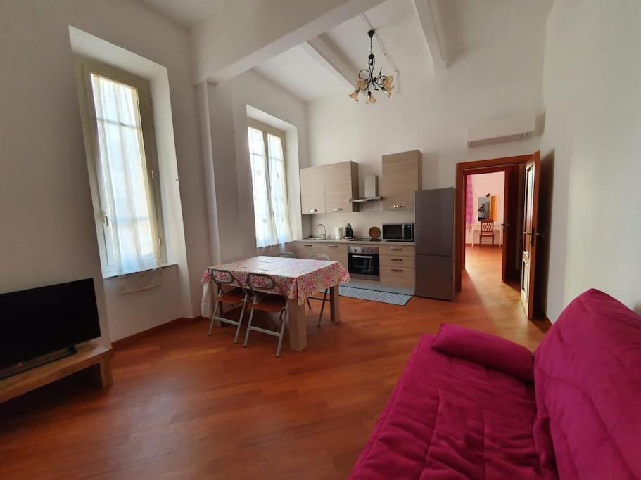 Stupenda Suite A Cagliari Piazza Galilei Exterior photo